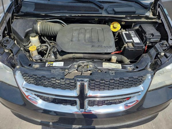 2018 DODGE GRAND CARAVAN SXT — Engine bay