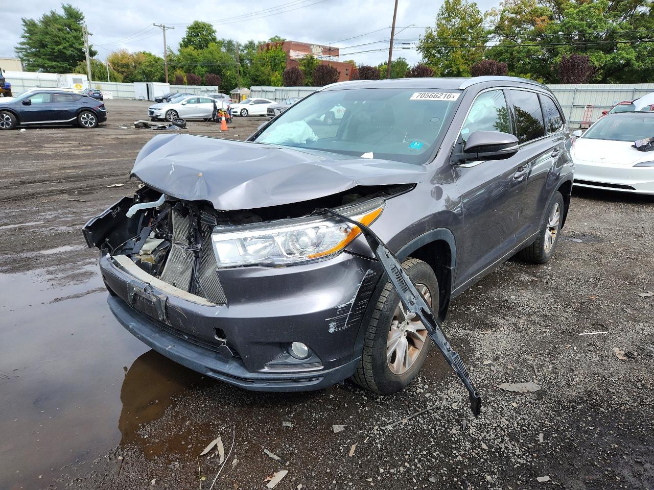 2015 TOYOTA HIGHLANDER Base/Hybrid — Front 3/4