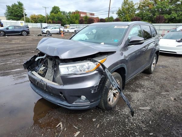 2015 TOYOTA HIGHLANDER — DSFA — Front 3/4