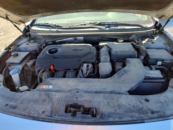 2015 HYUNDAI SONATA — Engine bay