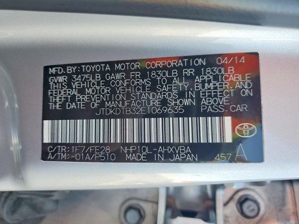 2014 TOYOTA PRIUS — VINS