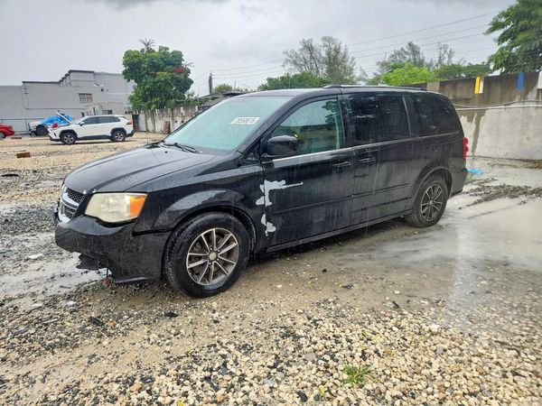 2017 DODGE GRAND CARAVAN — DSFA — Front 3/4
