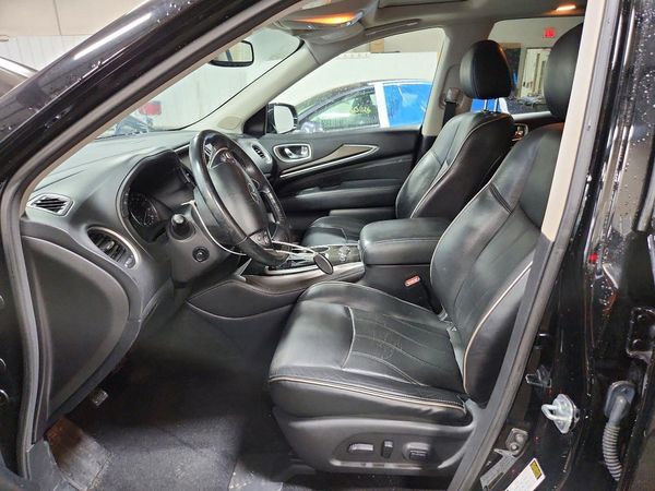 2017 INFINITI QX60 — DENT