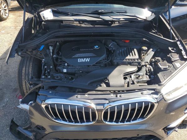 2018 BMW X1 sDrive28i — Engine bay