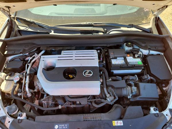 2022 LEXUS UX 200 200 Base — Engine bay