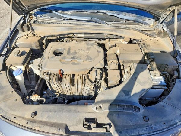 2017 KIA OPTIMA — Engine bay