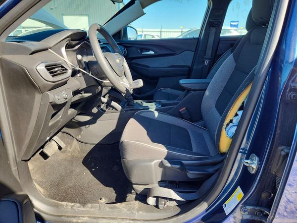 2021 CHEVROLET TRAILBLAZE LS — DENT