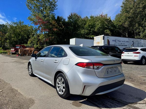 2022 TOYOTA COROLLA LE