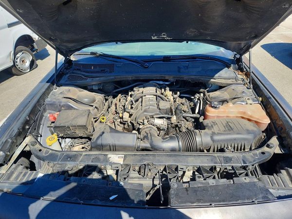 2017 DODGE CHALLENGER R/T — Engine bay