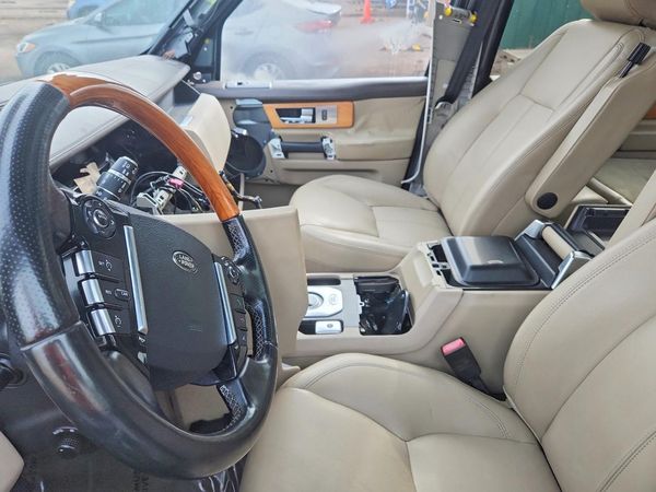 2015 LAND ROVER LR4 HSE LUX — DENT