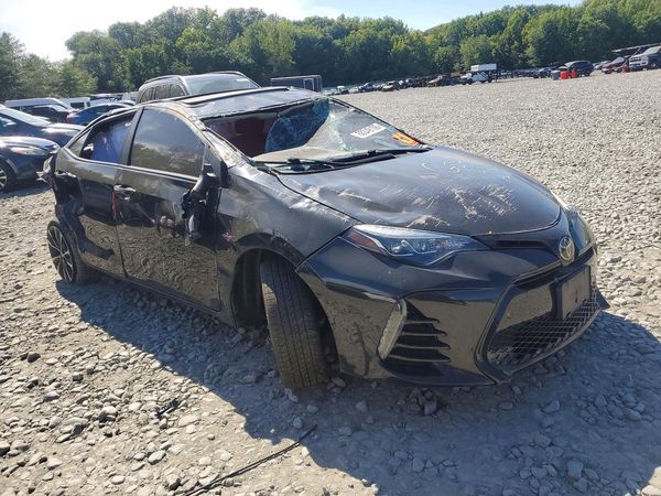 2018 TOYOTA COROLLA L/LE/SE/XLE/XSE — Passenger 3/4