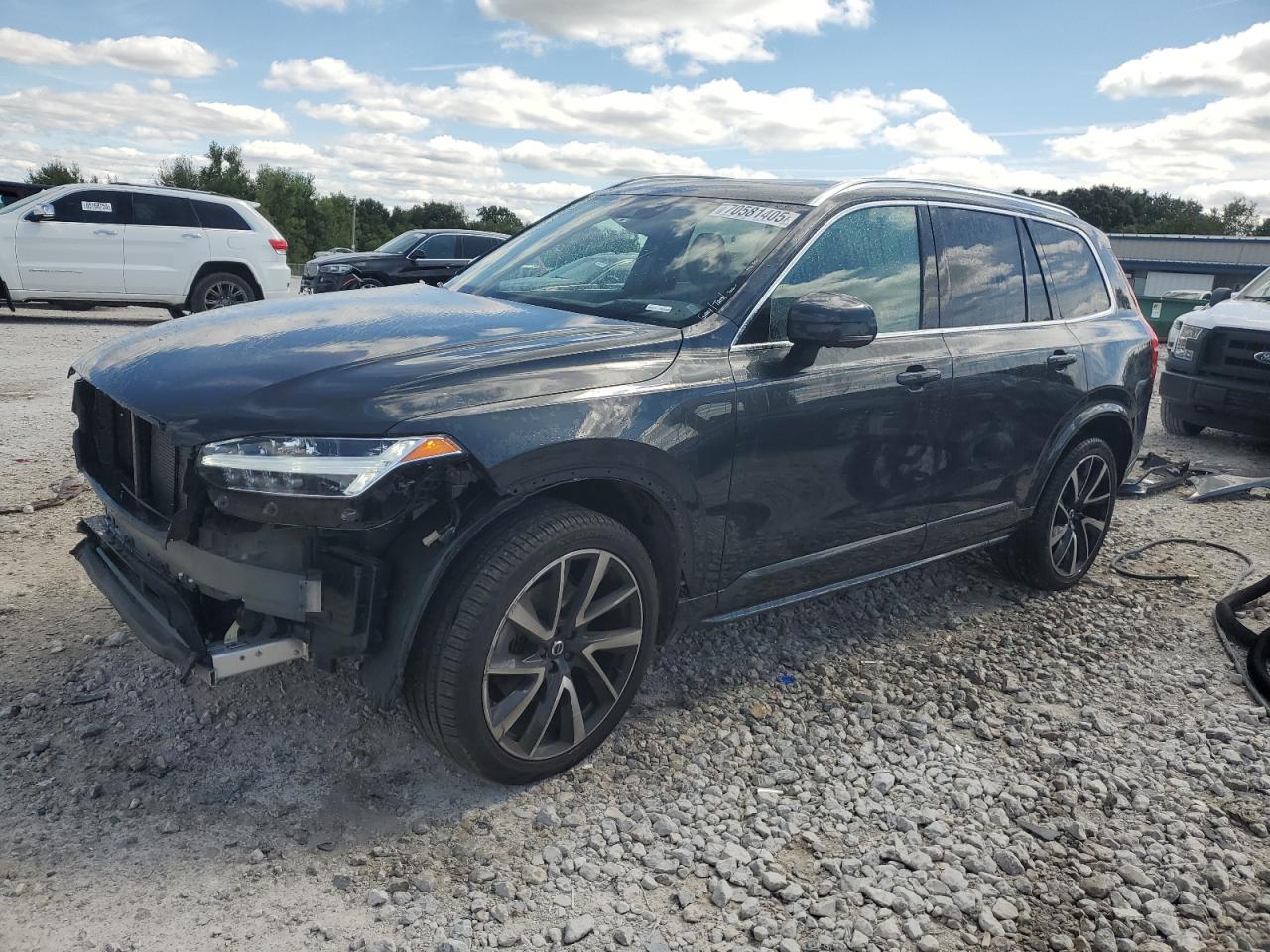 2022 VOLVO XC90