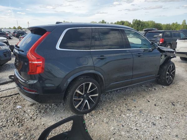 2022 VOLVO XC90