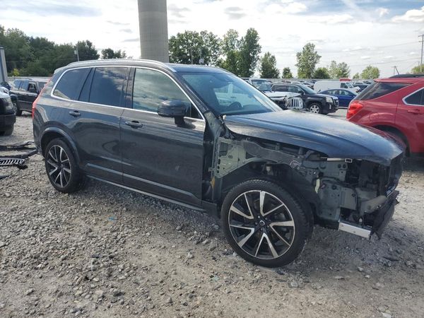 2022 VOLVO XC90