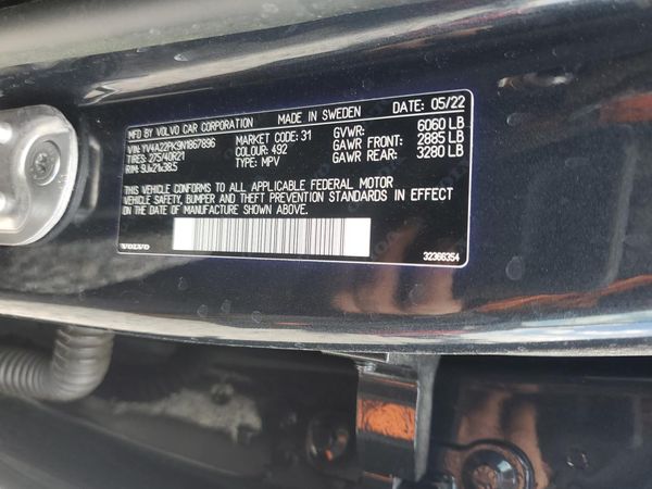 2022 VOLVO XC90