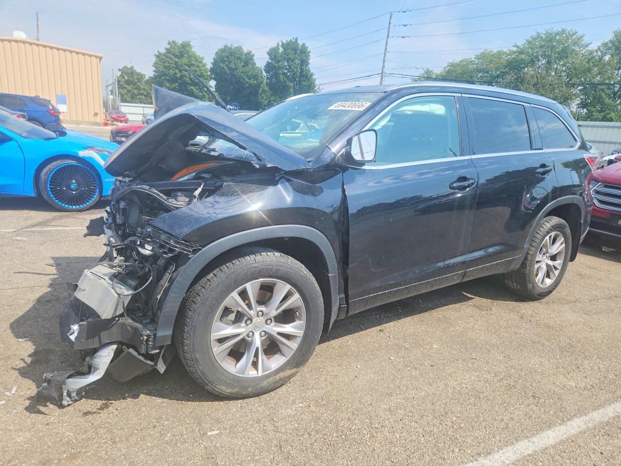 2015 TOYOTA HIGHLANDER Base/Hybrid — Front 3/4