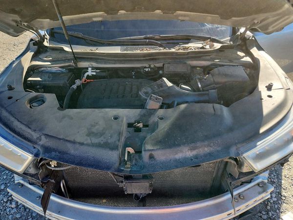2018 ACURA MDX SH-AWD (Tech) — Engine bay