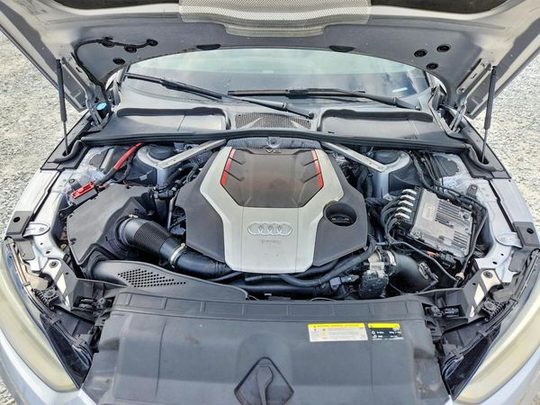 2018 AUDI S5/RS5 — Engine bay