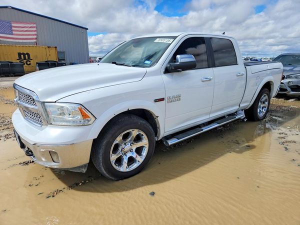 2018 RAM 1500 Laramie — Front 3/4