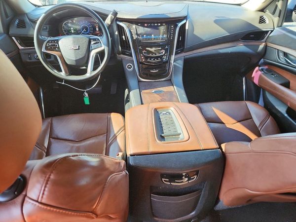 2016 CADILLAC ESCALADE Luxury — CKPT