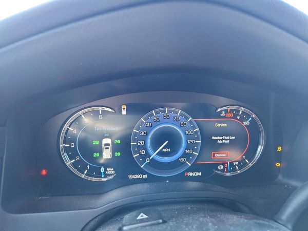 2016 CADILLAC ESCALADE Luxury — ODOM