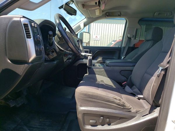 2017 CHEVROLET SILVERADO LT — DENT