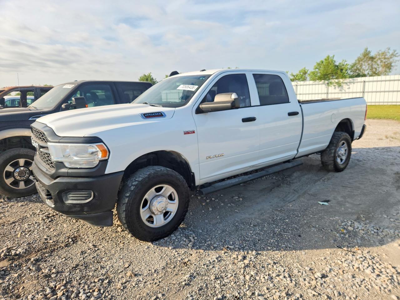 2022 RAM 2500 Tradesman — Front 3/4