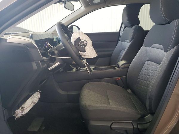 2026 NISSAN KICKS SV — DENT
