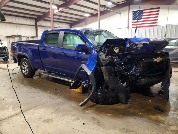 2016 CHEVROLET COLORADO Z71 — Passenger 3/4