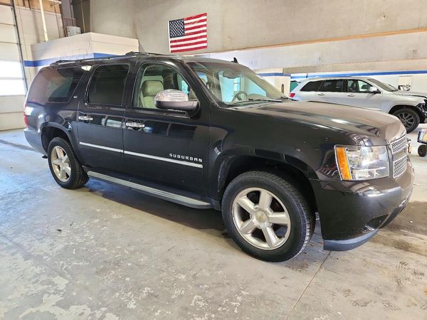 2012 CHEVROLET SUBURBAN LTZ — Passenger 3/4