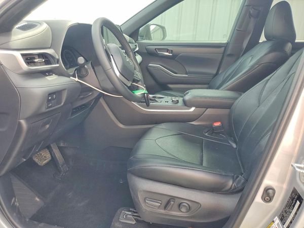 2025 TOYOTA HIGHLANDER — DENT