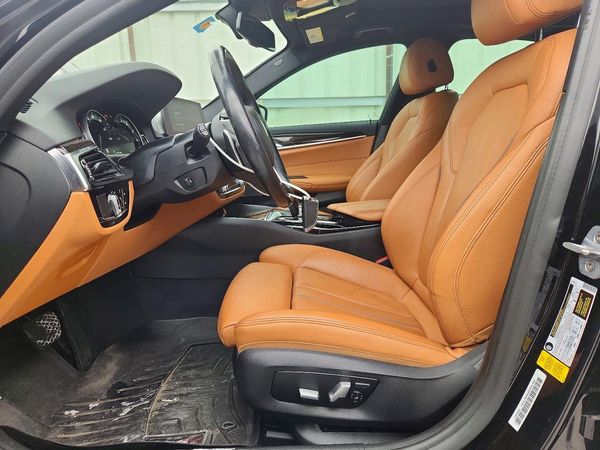 2019 BMW 540 — DENT