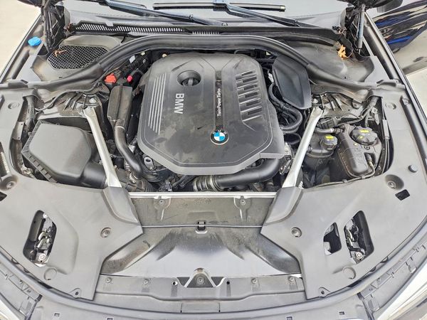 2019 BMW 540 — Engine bay