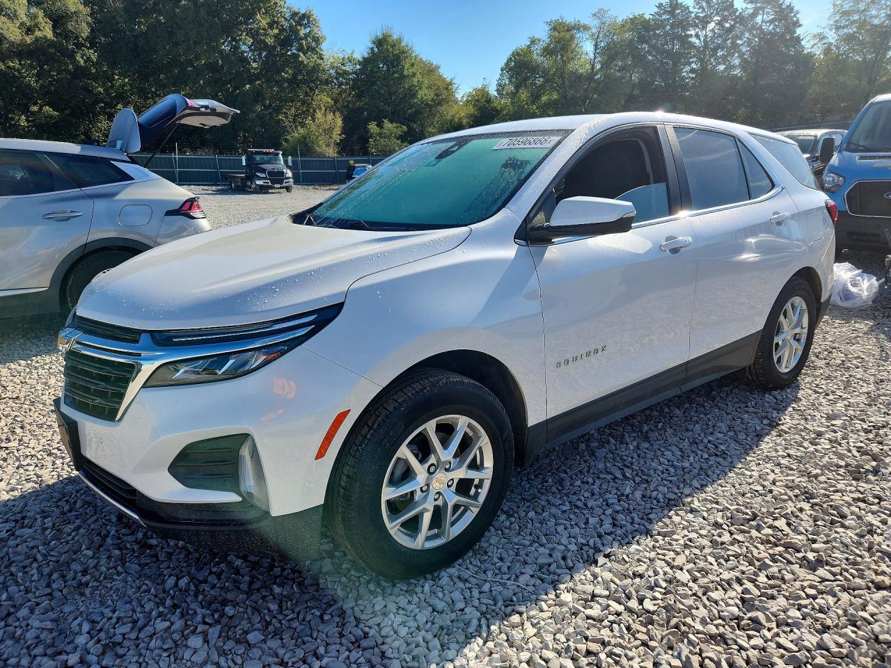 2022 CHEVROLET EQUINOX LT (1LT) — Front 3/4