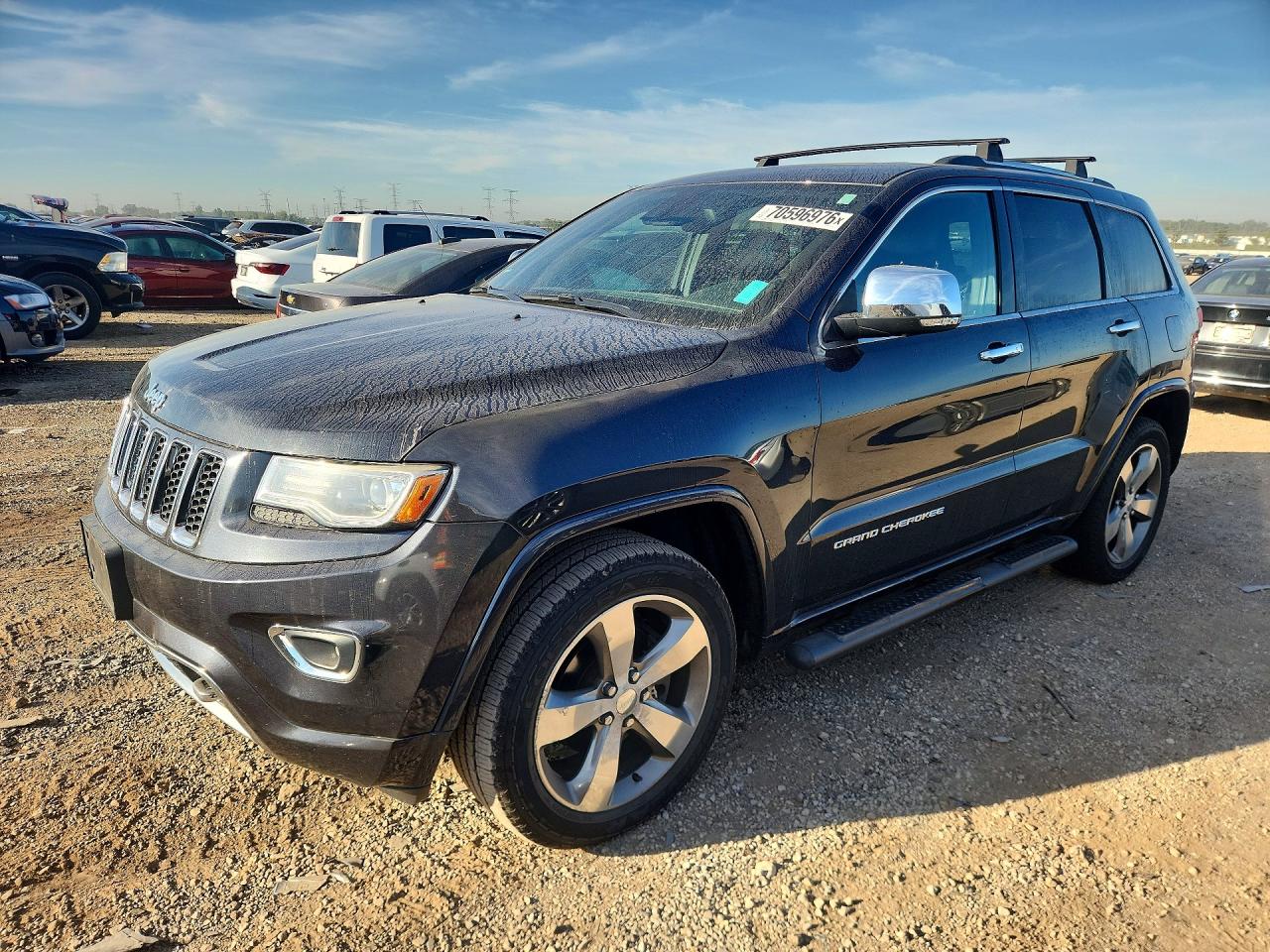 2014 JEEP CHEROKEE Overland — Front 3/4
