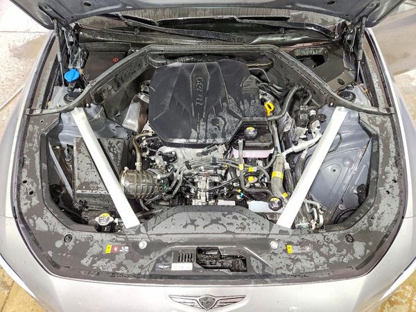 2026 GENESIS G70 2.5T RWD — Engine bay