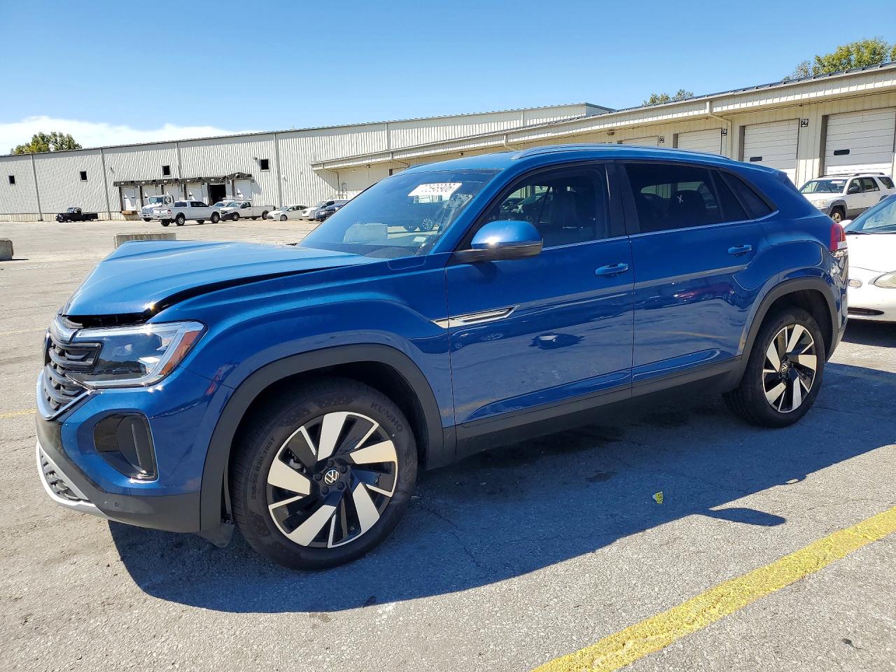 2026 VOLKSWAGEN ATLAS CROSS SPORT SE — Front 3/4