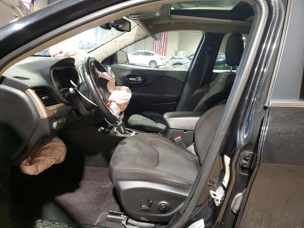 2016 JEEP CHEROKEE Latitude/Longitude/North — DENT