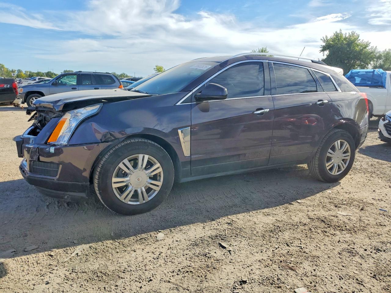 2015 CADILLAC SRX Luxury — Front 3/4