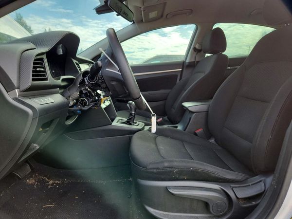 2019 HYUNDAI ELANTRA — DENT