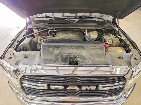2019 RAM 2500 Big Horn — Engine bay