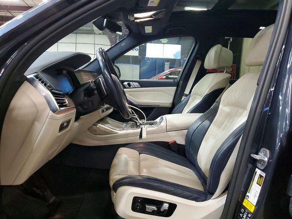 2019 BMW X7 xDrive40i — DENT