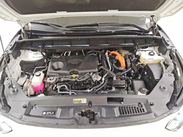 2022 TOYOTA HIGHLANDER LE — Engine bay