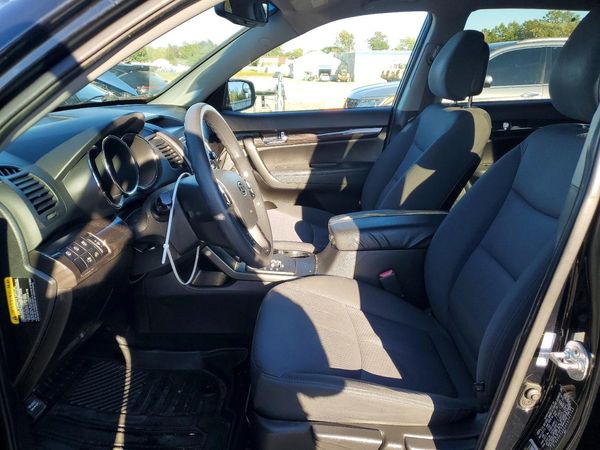 2012 KIA SORENTO GL(Middle-low grade) — DENT