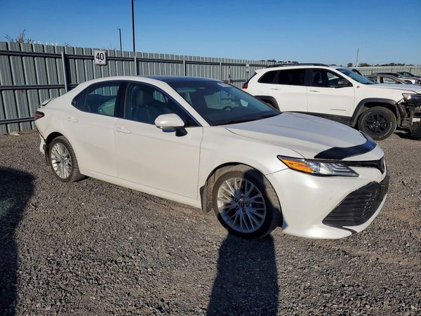 2018 TOYOTA CAMRY L/LE/SE/XLE — Passenger 3/4