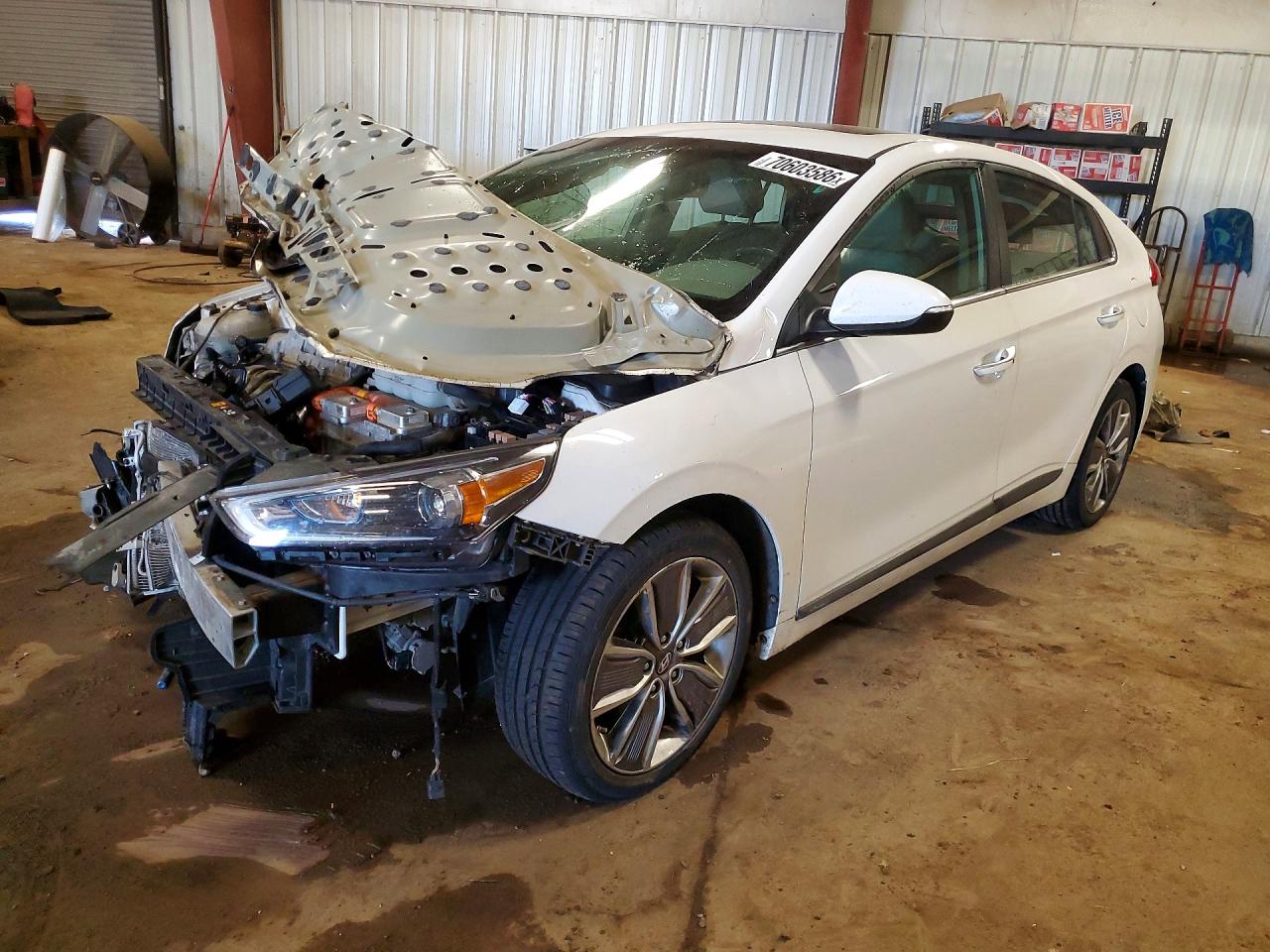 2018 HYUNDAI IONIQ Limited (HEV) — Front 3/4