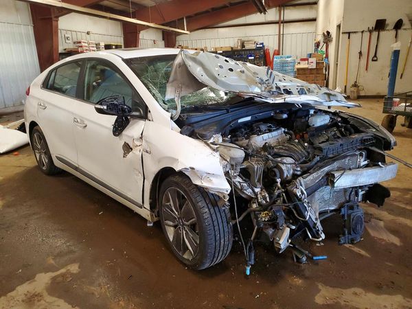 2018 HYUNDAI IONIQ Limited (HEV) — Passenger 3/4
