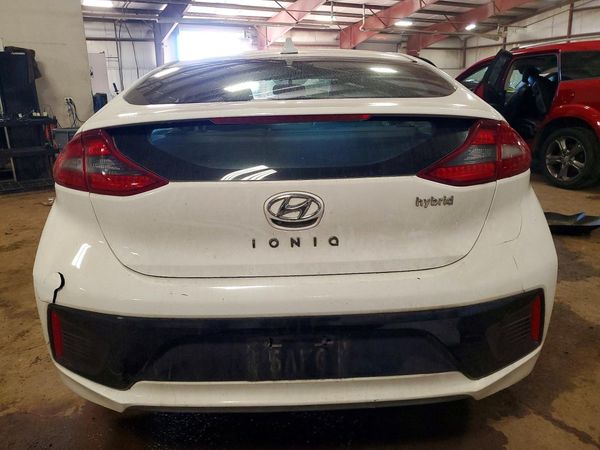 2018 HYUNDAI IONIQ Limited (HEV) — DIRR