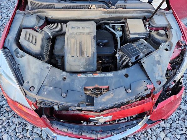 2015 CHEVROLET EQUINOX 1LT — Engine bay