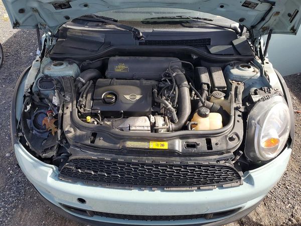 2012 MINI COOPER — Engine bay